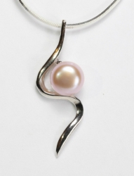 Přívěšek s levandulovou perlou
