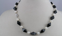 Perlový náhrdelník  