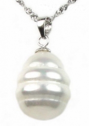 Přívěšek z shell perly